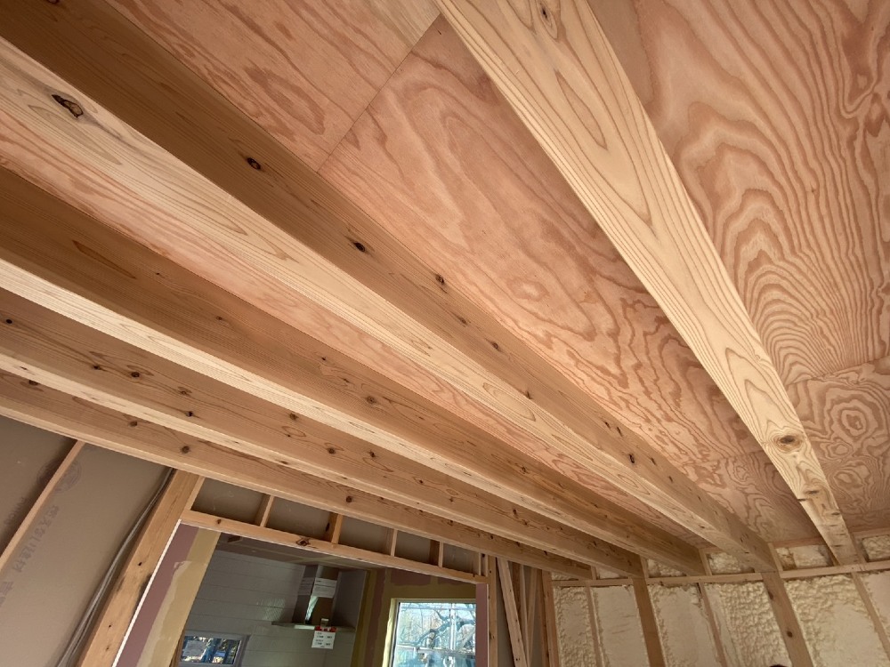 【天井化粧梁施工】