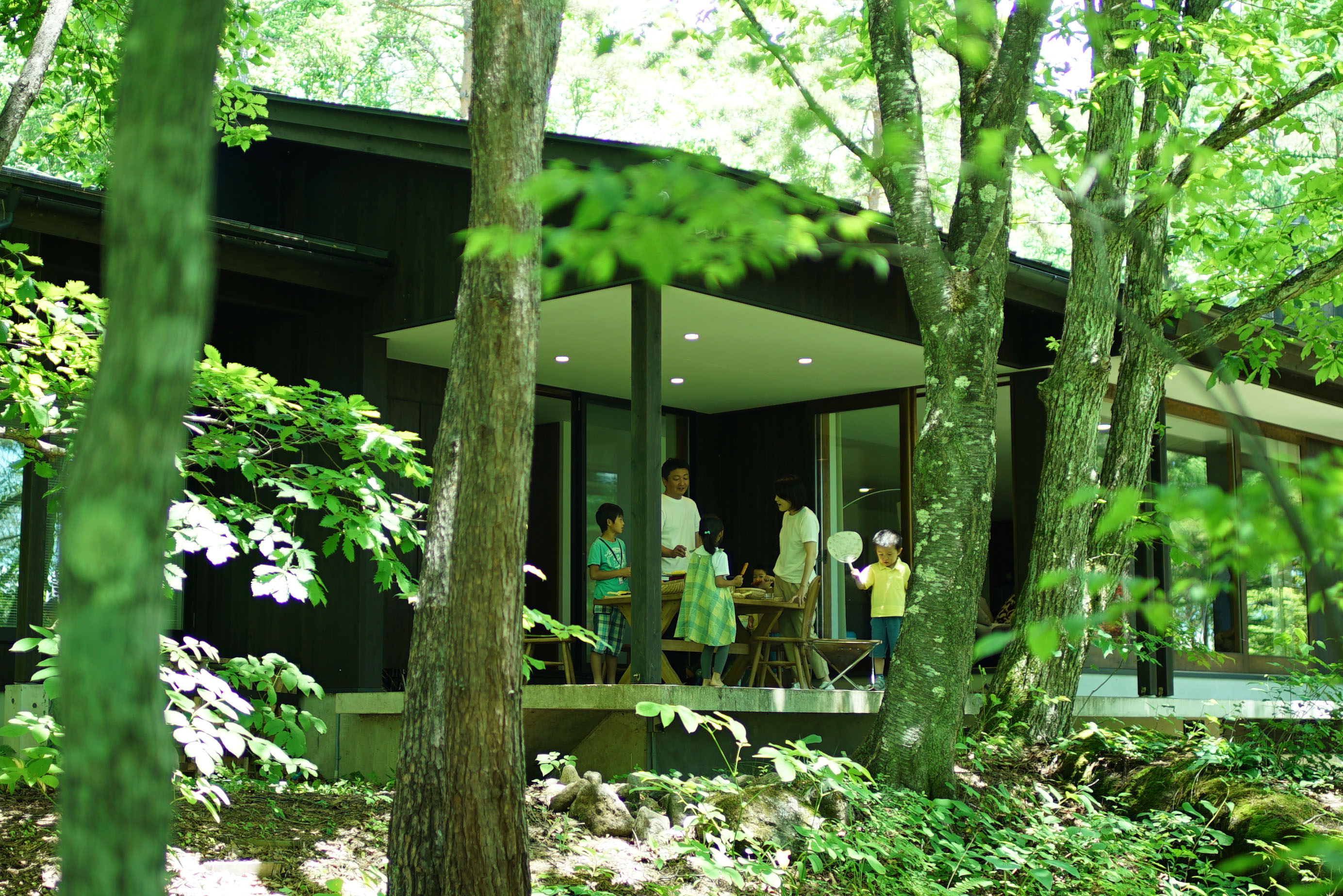 WB HOUSE